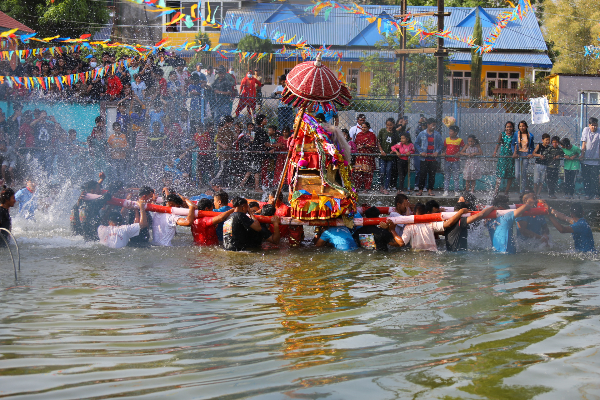 फुटुङमा बिस्का जात्राको रौनक (तस्बिरहरू)